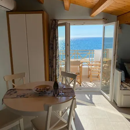 Nereides Апартаменты